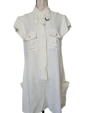 BCBGMaxAzria Cream Short Sleeve Romper